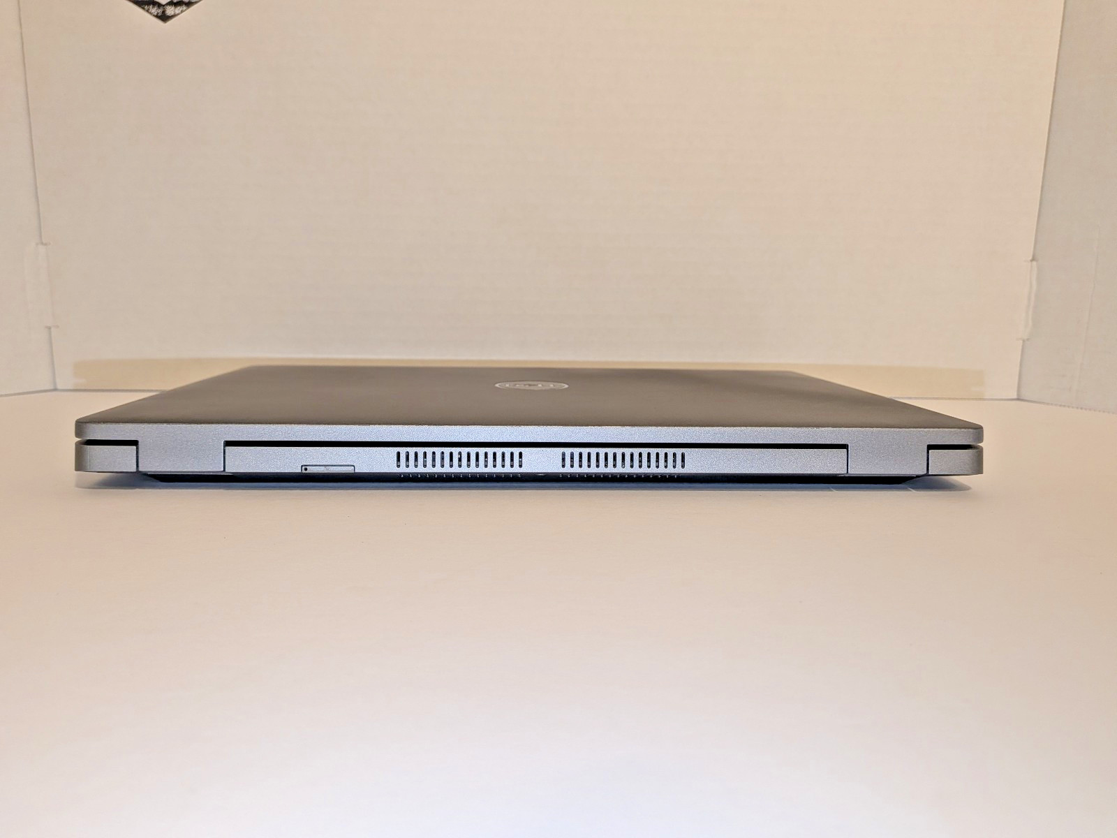 Dell Latitude 5430 | Linux Mint 22.3 | 12th Gen 10 Cor i7 | 16GB RAM | 512GB SSD