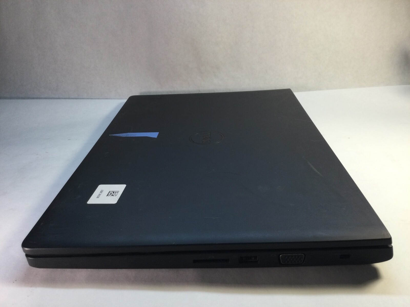 Dell Latitude 3570 15″ Laptop Intel Core i3-6100U-BOOTS/MISSING PARTS- MZ