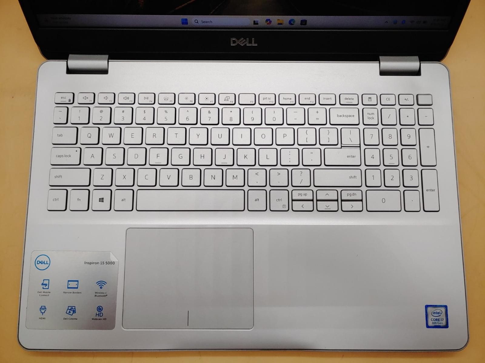 Dell Inspiron 15 5584 15.6″ Intel i7-8565U 8GB 256GB NVMe SSD Win11Home *NO A/C*