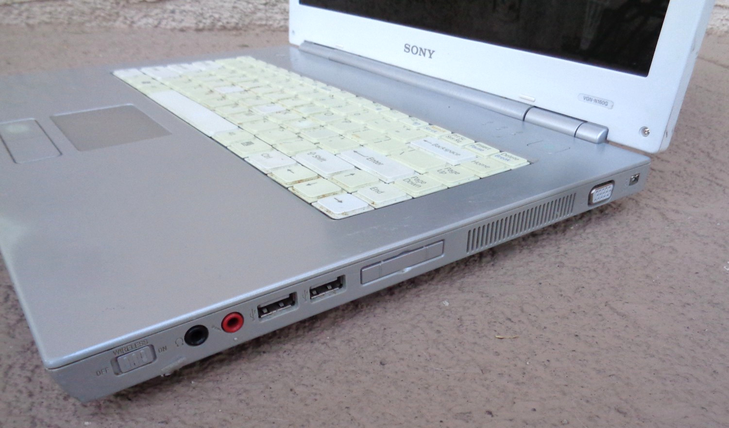 SONY VAIO PCG-7T1L VGN-N160G LAPTOP COMPUTER 80GB HDD WIN XP TESTED WORKS *READ*
