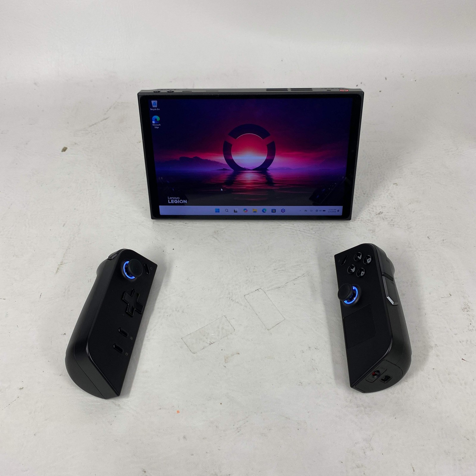 Lenovo Legion Go 8.8″ AMD Ryzen Z1 Extreme 16GB RAM 512GB Shadow Black 83E1001YU