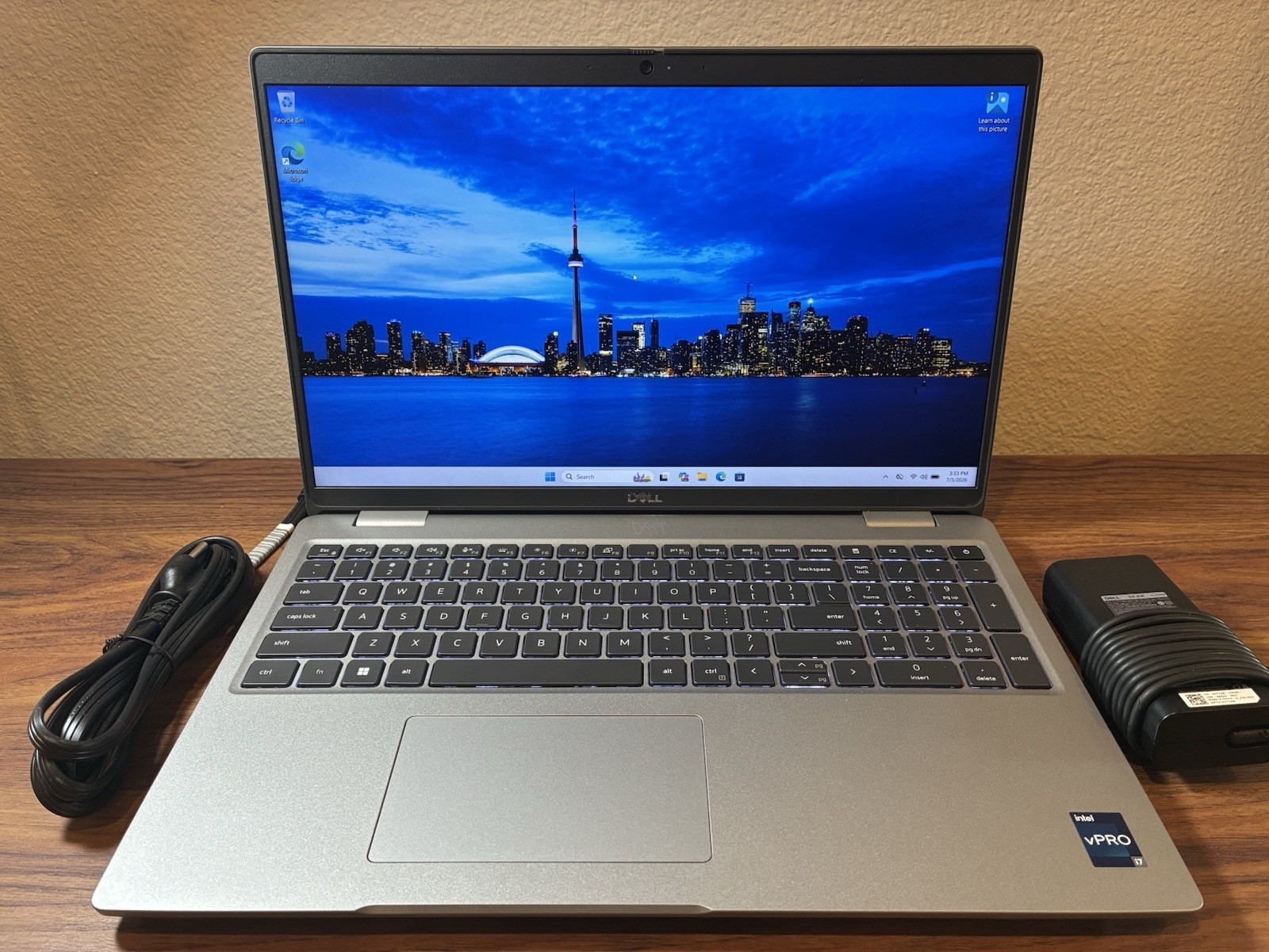 DELL Latitude 5540 TOUCH Laptop i7-1365U 16GB RAM 512GB SSD 15.6” WIN 11 W/AC!