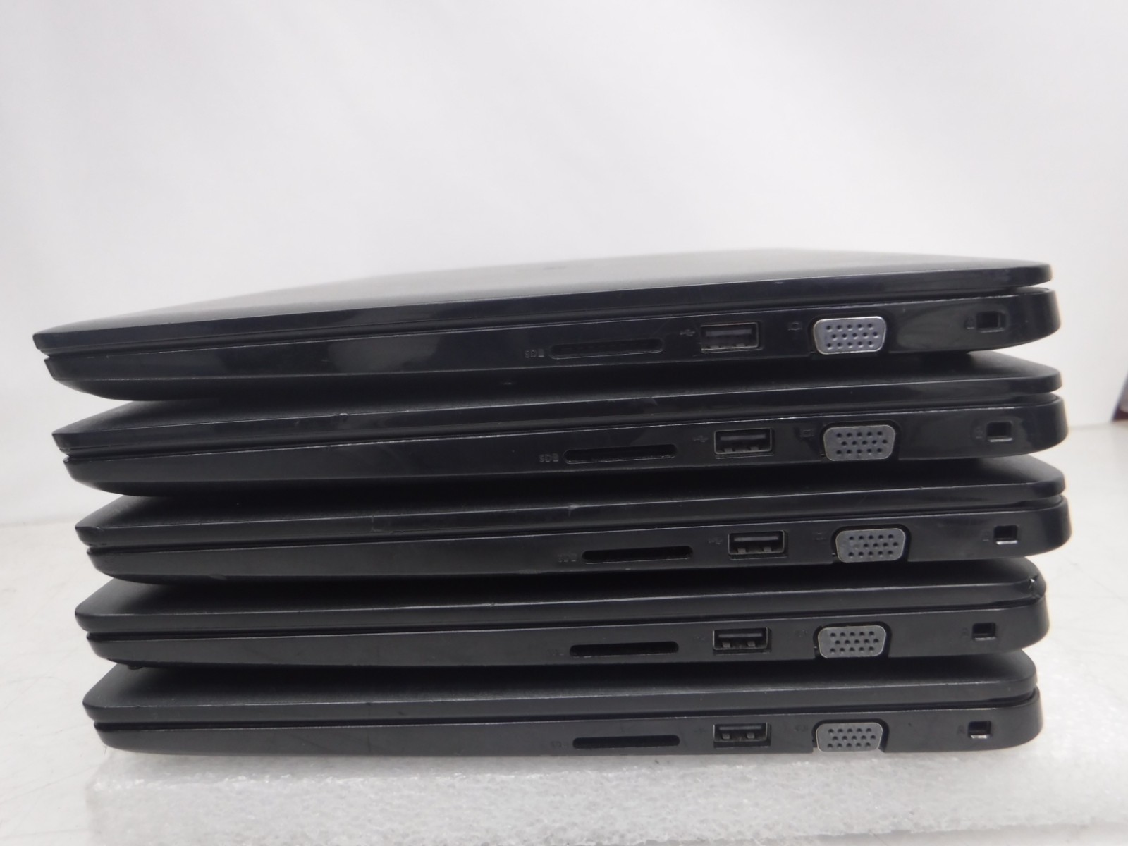 QTY 5 Dell Latitude 3400 i7-8565U 1.80GHz NO RAM NO SSD NO OS T4-C17