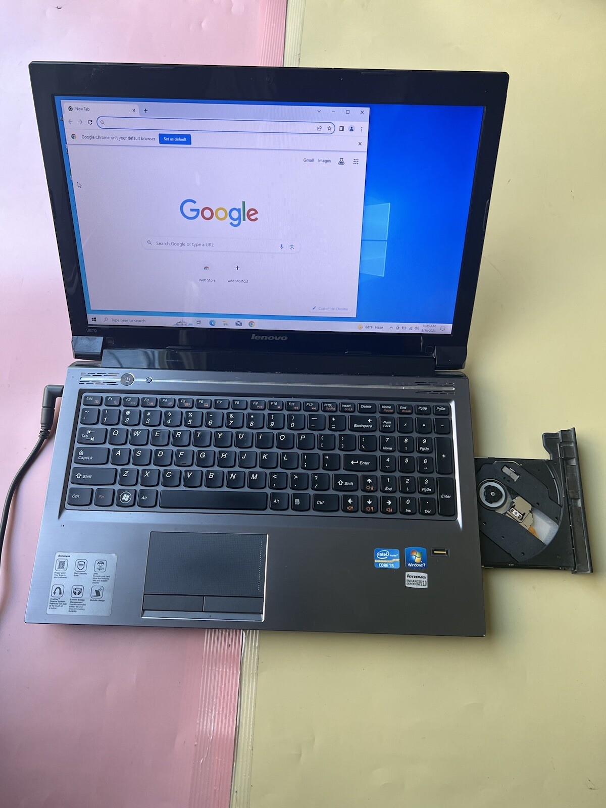 Lenovo V570 15.6″ Intel Core i5-2450M 2.50GHz 8GB RAM 180GB SSD WEBCAM