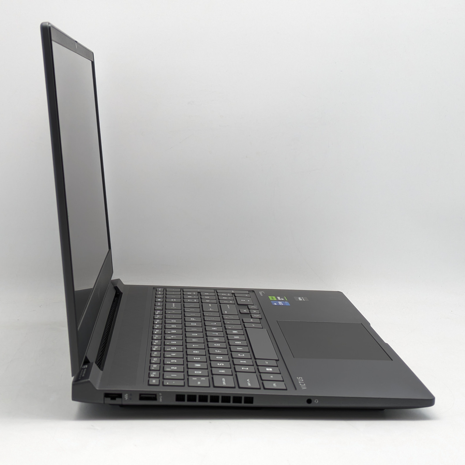 HP Victus 16-r1047nr 16.1″ i7-14650HX 16GB DDR5 1TB SSD RTX 4050 Windows 11 Home