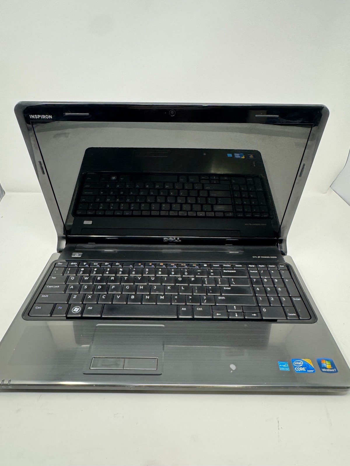 Dell Inspiron 1564 i3 M 350 4GB No HD Intel Integrated Bad Battery Grade B