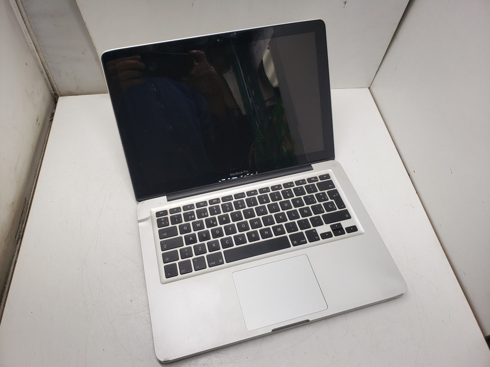 Apple MacBook Pro 13″ A1278 – no HDD – for parts not working