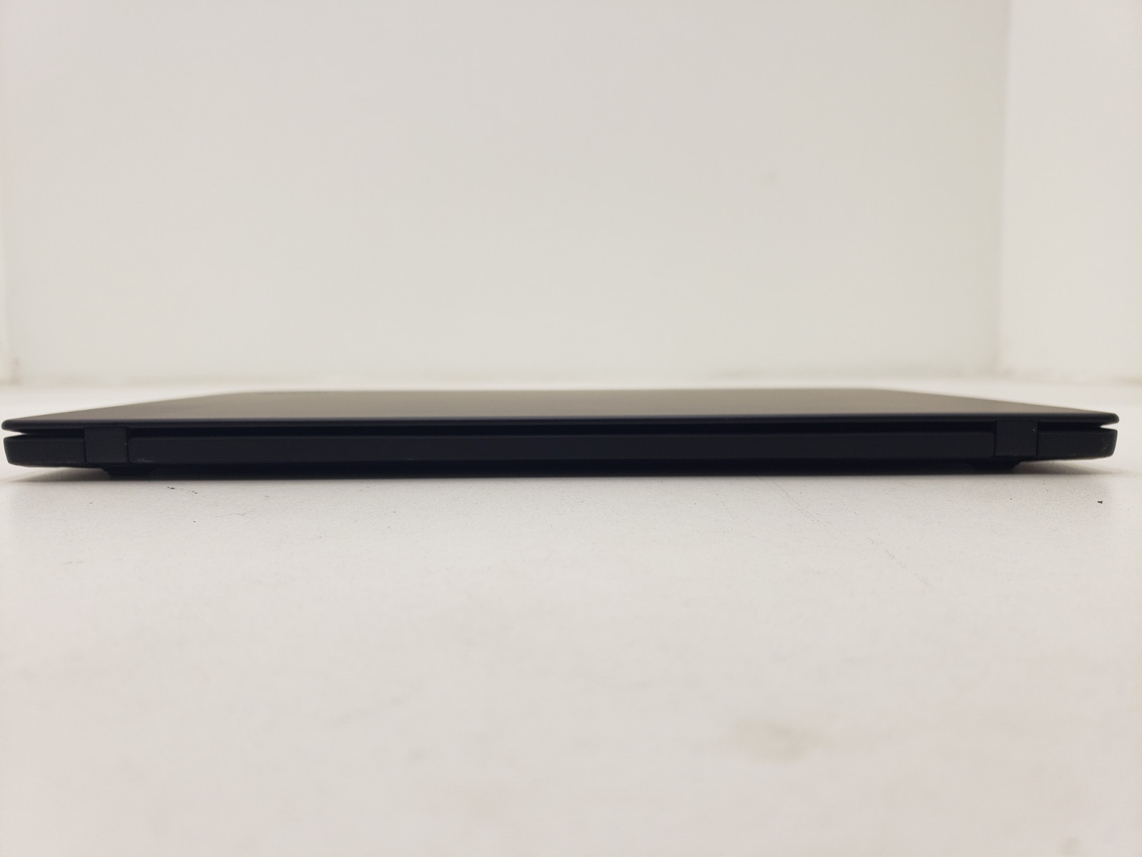Lenovo ThinkPad X1 Carbon Gen 8 i7-10610U 16GB Ram 512GB SSD Win 11 Pro Laptop.