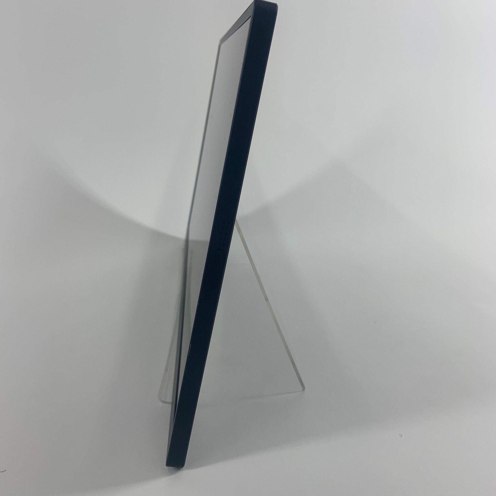 Microsoft EliteDisplay INVPM001 15.6″ i5-11300H 3.1GHz 16GB RAM 250GB SSD