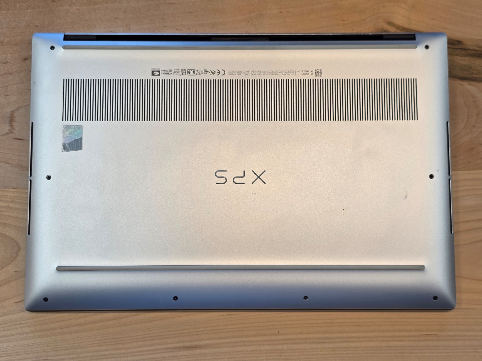 15″ Dell XPS 9520 – i7-12700H, 16GB, 1TB NVMe M.2 SSD | NVIDIA GeForce RTX 3050