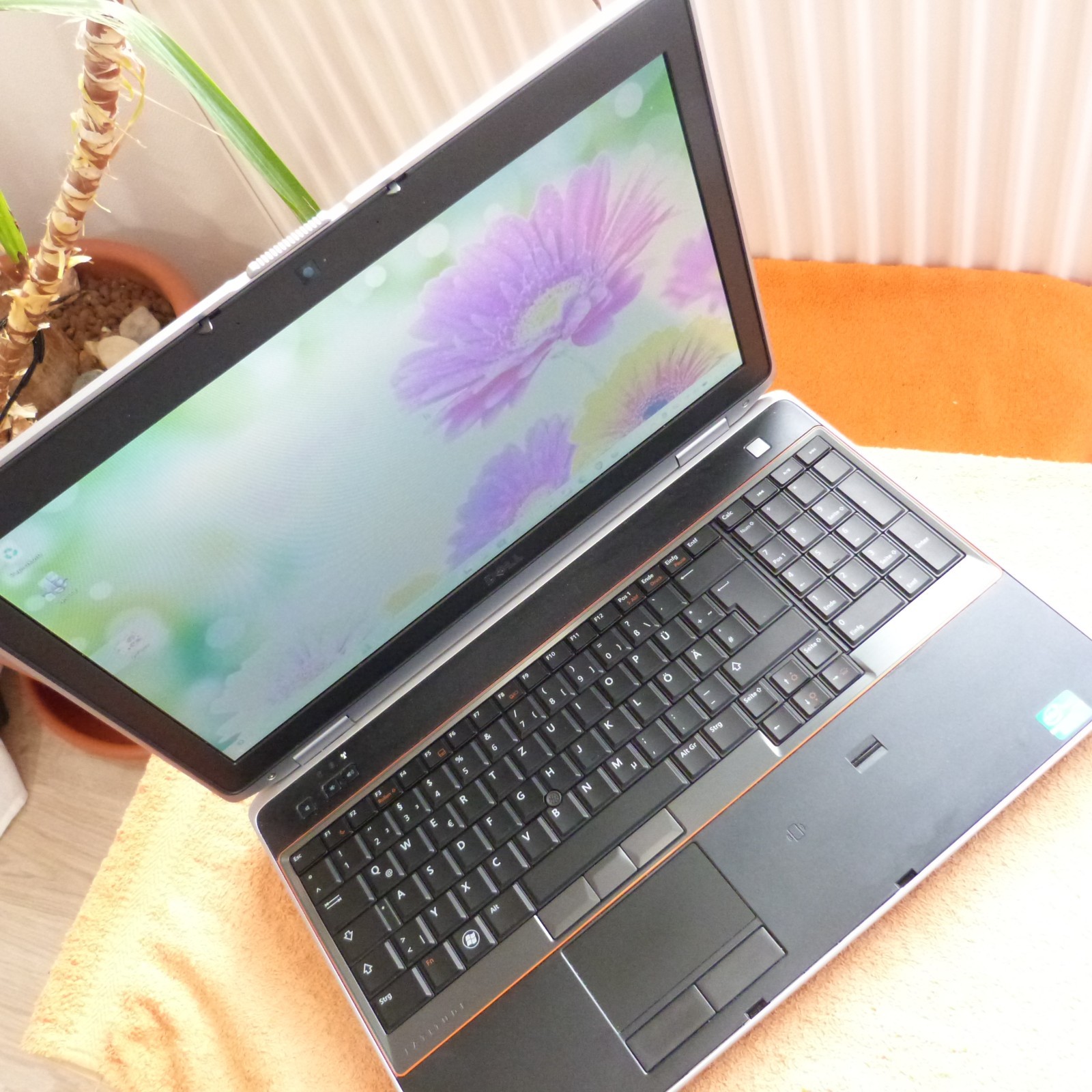 XXL LOT with DOCK Dell E6520 METAL Business 15″ HD l Windows 11 SSD TURBO i5
