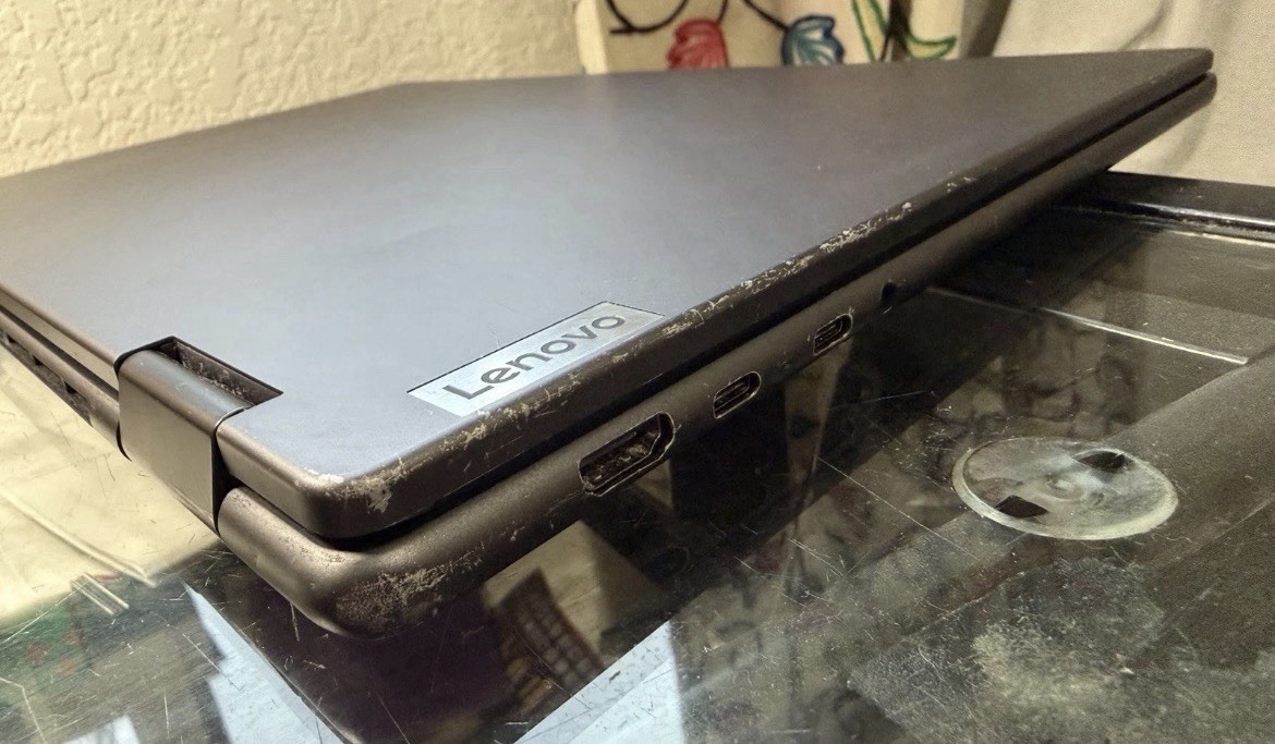 Lenovo Yoga7 16IRL8(Intel Core i5-1335U 1.3GHz,8 GB RAM) Touch 2-In-1