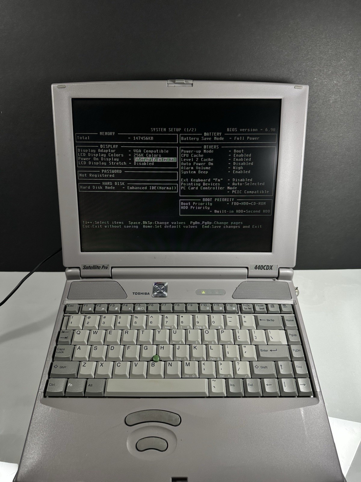 Toshiba Satellite Pro 440CDX Vintage Laptop w/ Port Replicator Charger Boot BIOS