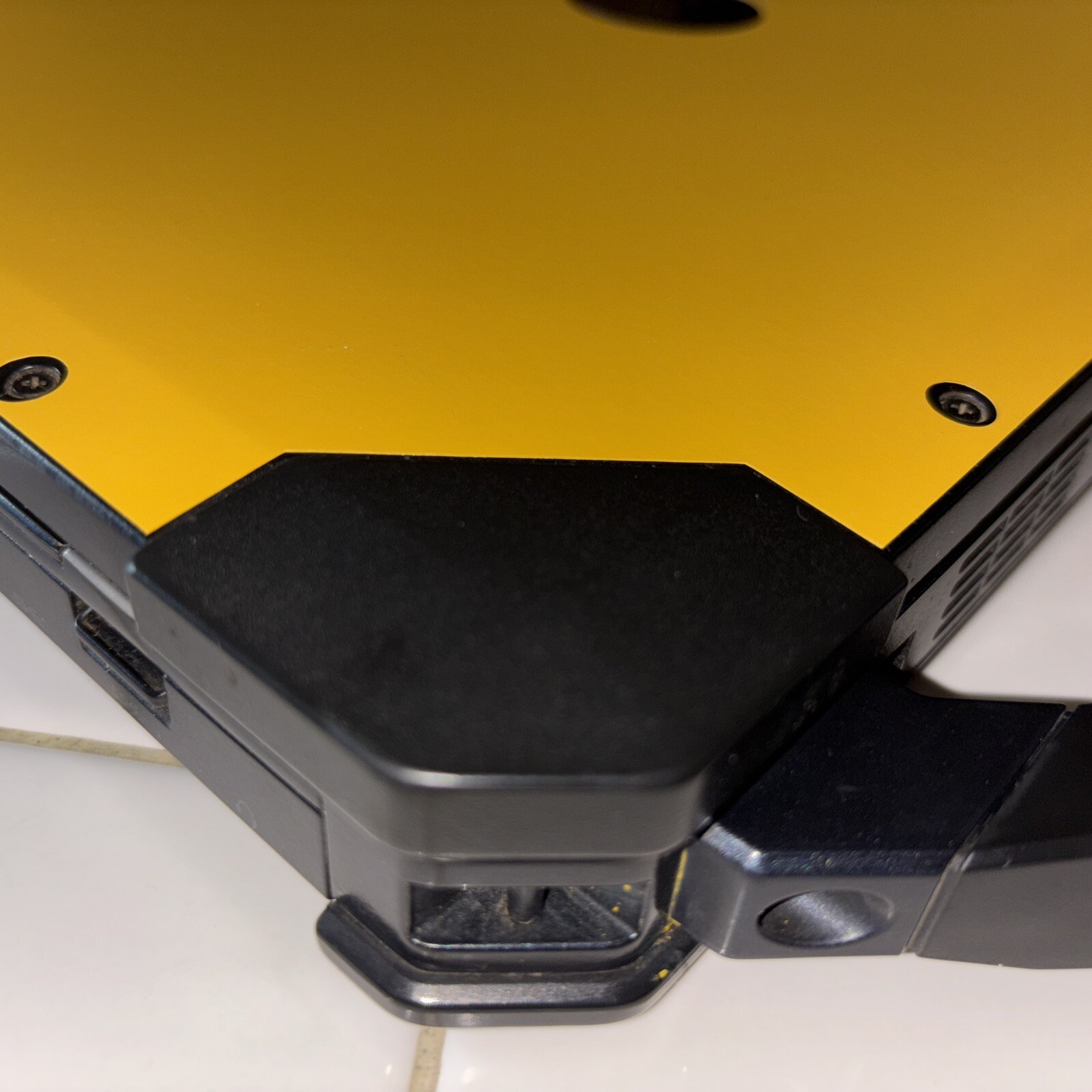 DELL RUGGED 5420 i5-6600U up to 32GB RAM 2TB SSD Toughbook DeWALT Yellow