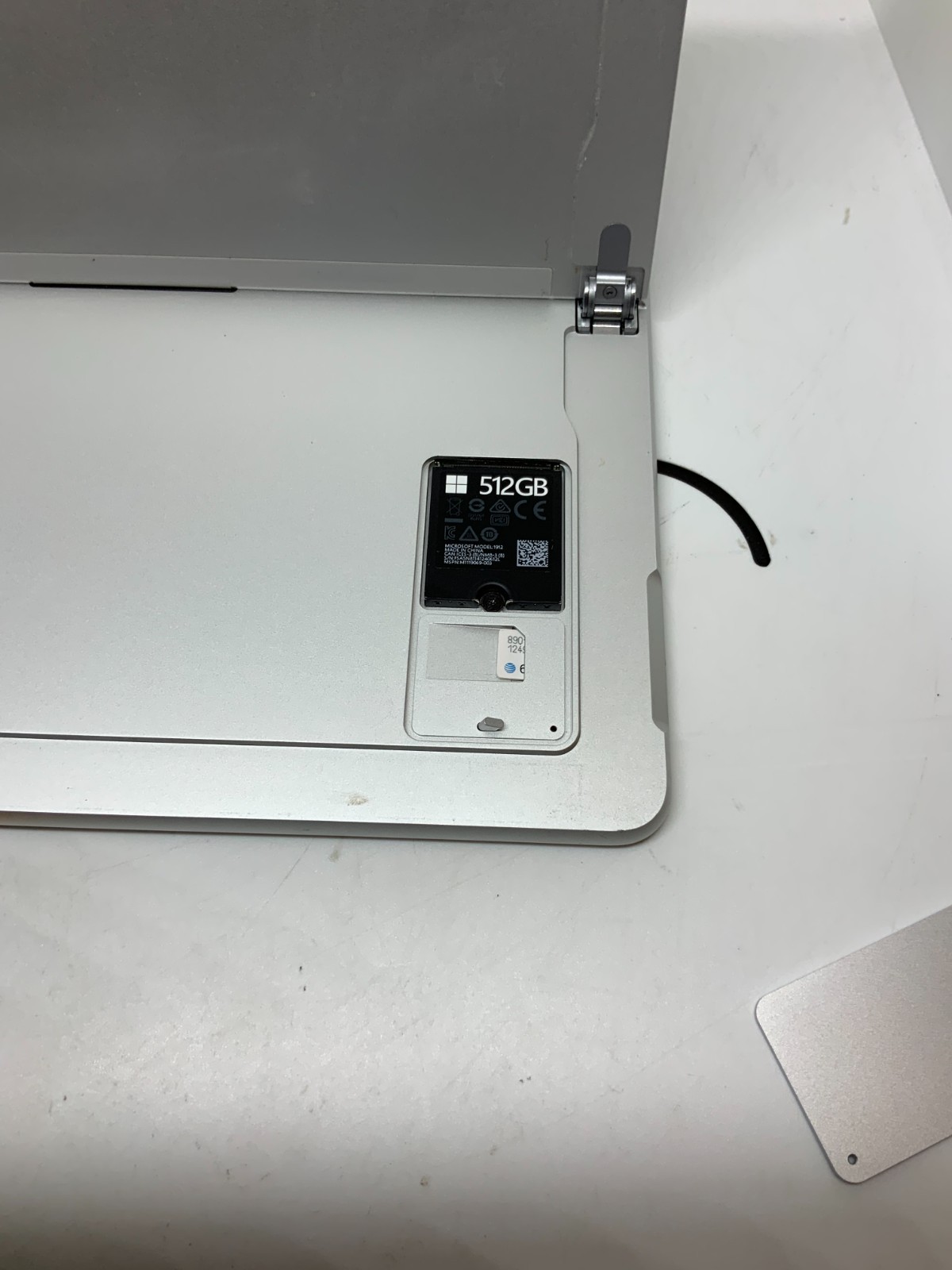 READ – Microsoft Surface Pro X – 13″ Touchscreen – SQ2 512gb SSD 16GB RAM Silver