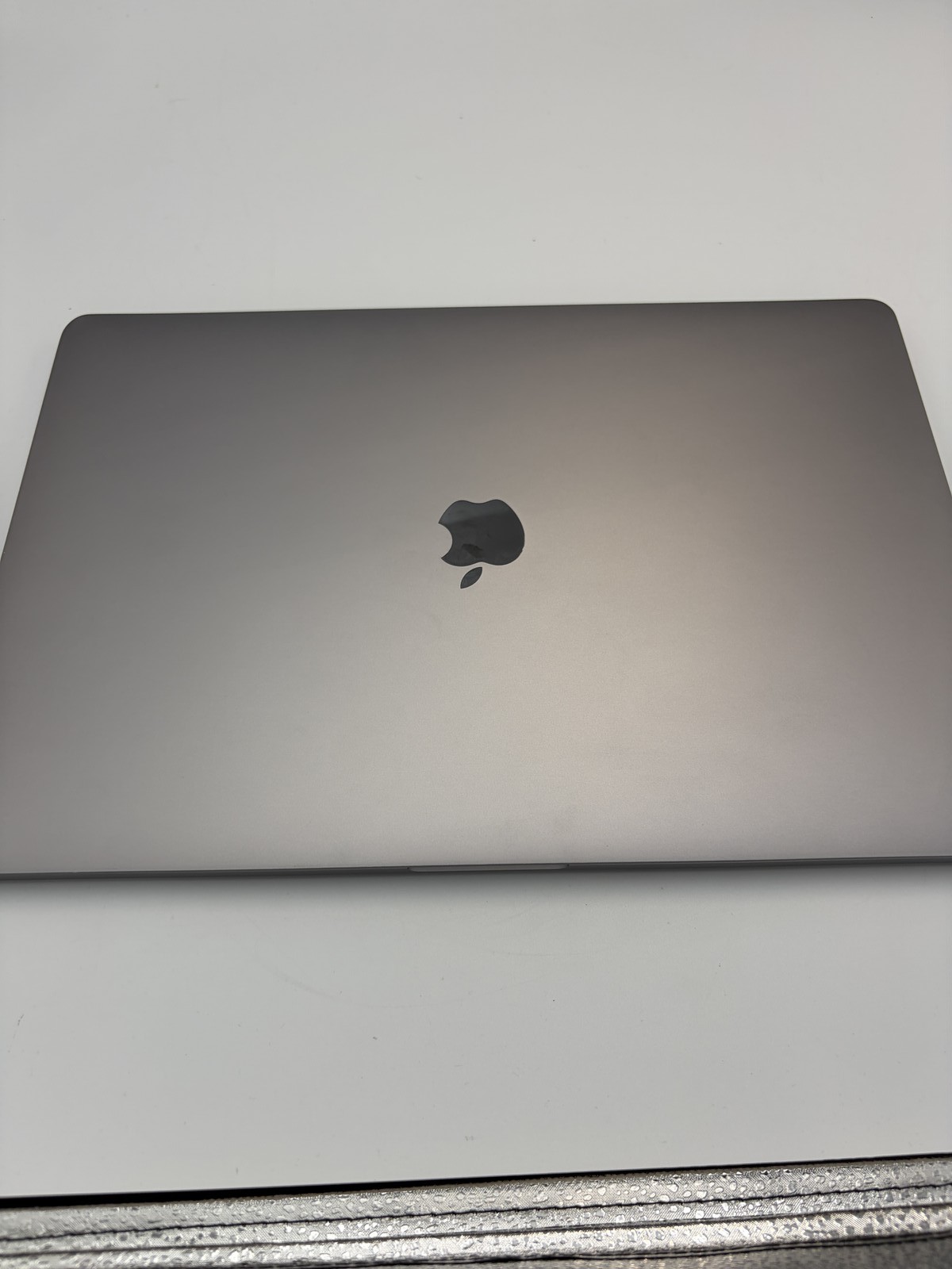 Apple MacBook Pro (15-inch 2018) (2018) Intel Core i7 32GB RAM 512GB SSD