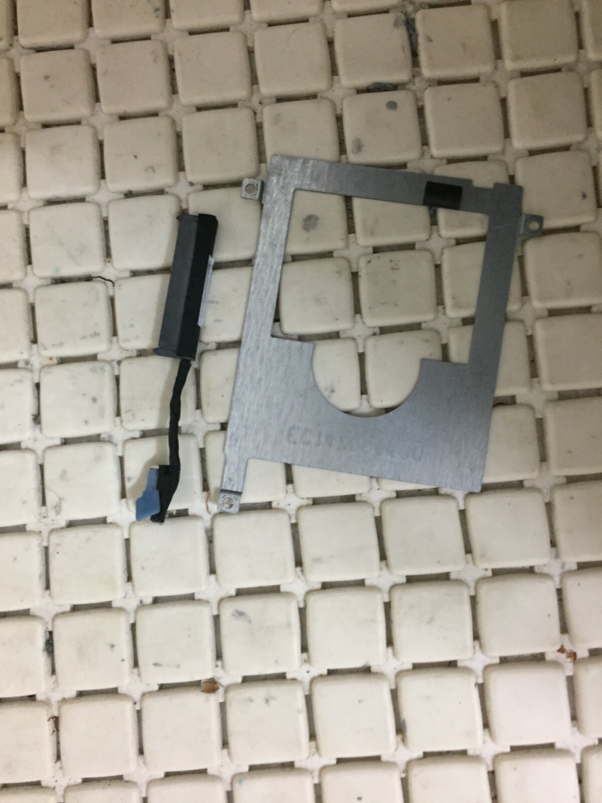 DELL LATITUDE E7450 SATA CONNECTOR No Caddy