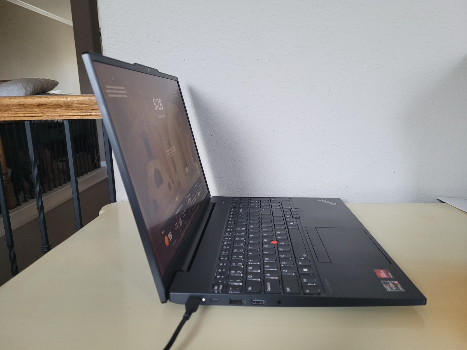 Lenovo ThinkPad E16 Gen 2 16″ Ryzen 5-7535U(6-core) 512GB SSD 16GB DDR5 RAM W11P