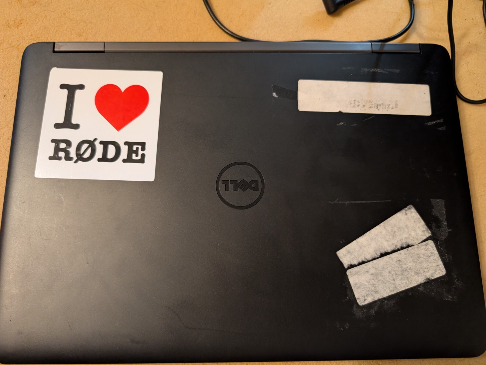 Dell Latitude 5440 14″ Intel Core i3-4030U 1.90GHz 4GB RAM NO HDD NO BATTERY