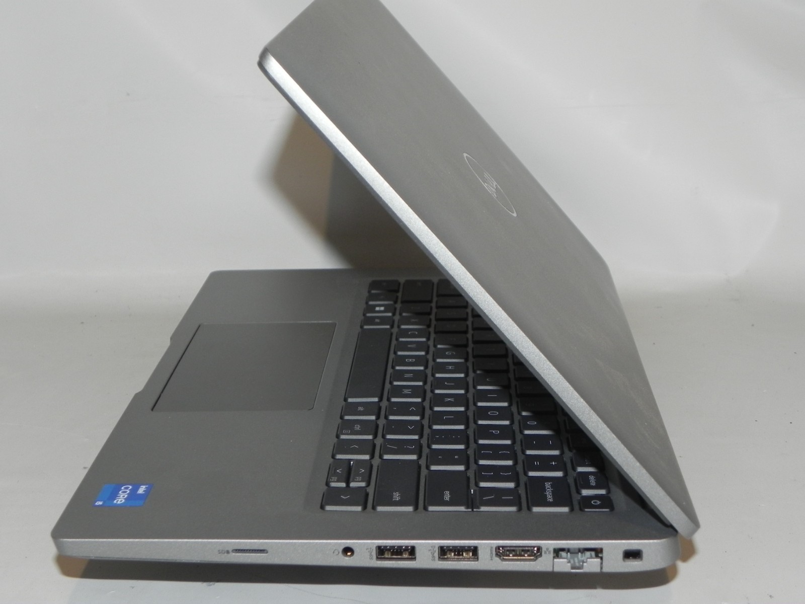 Dell Latitude 5430 14″ Windows 11 Pro Intel i5-1235u 1.3GHz 16GB RAM 256SSD