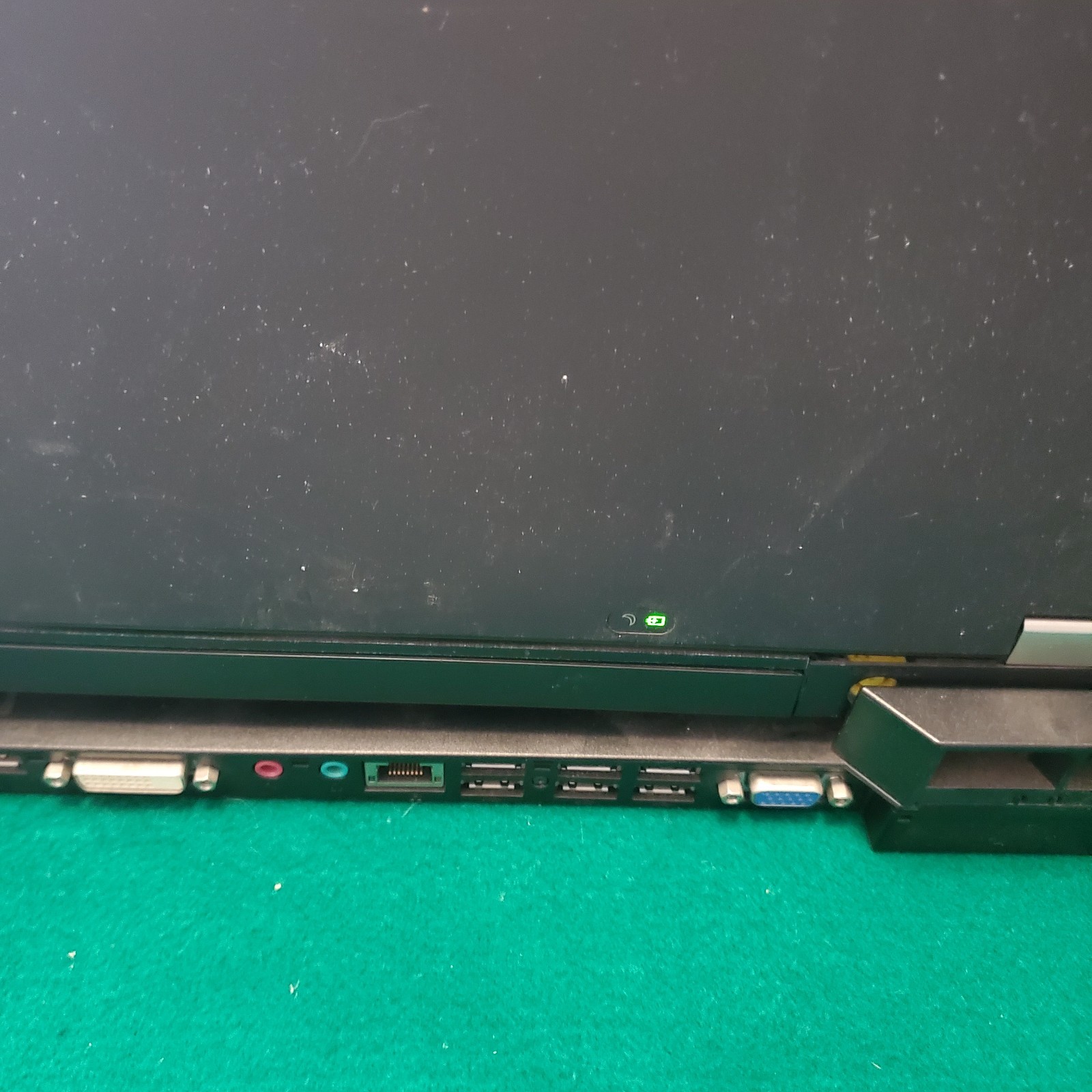 LEVONO THINKPAD T410 & DOCKING STATION