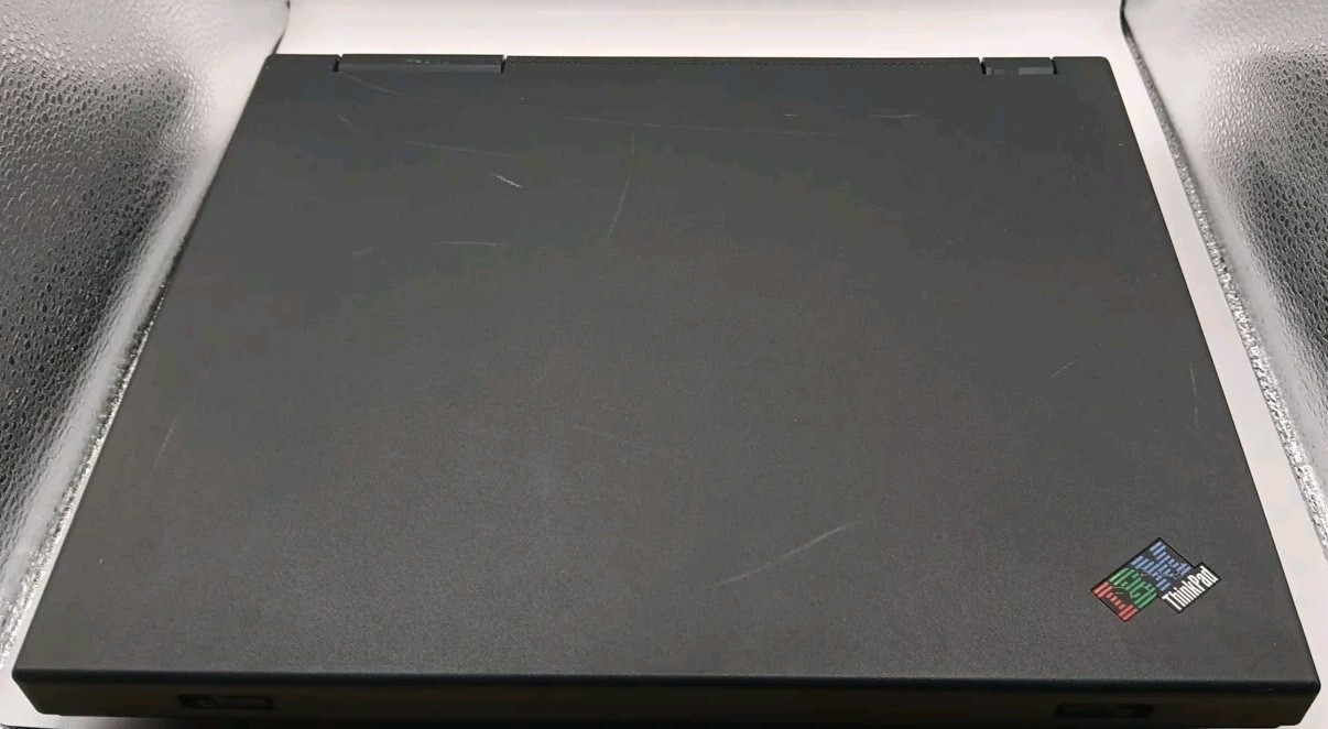 15″ IBM ThinkPad A22m Laptop Intel Pentium III 850MHz/128MB RAM/No HDD/Cord
