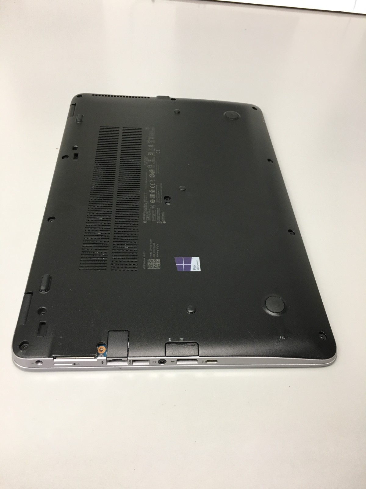 HP Elitebook 850 G3 15.6″ Core i5 6th gen 2.30Ghz 8GB RAM 128 GB SSD WIN 11 PRO