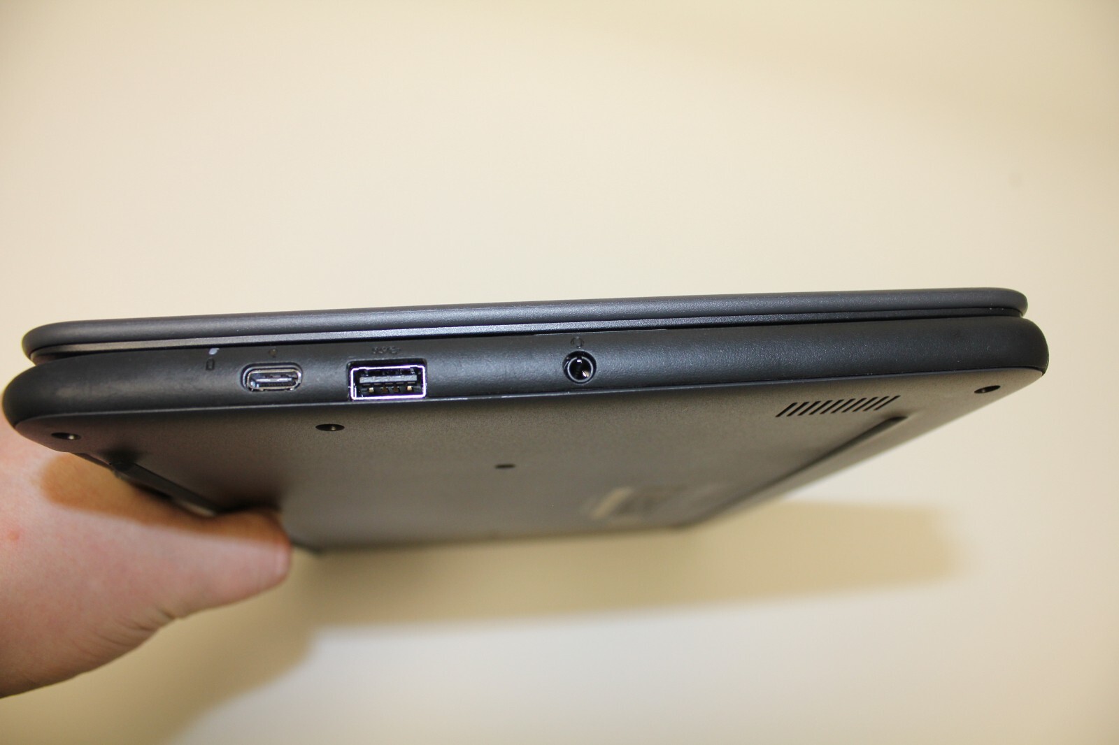 Dell Chromebook 11.6 inch ( 32 GB, Intel Celeron N4020, 2.80 GHz , 4 GB )