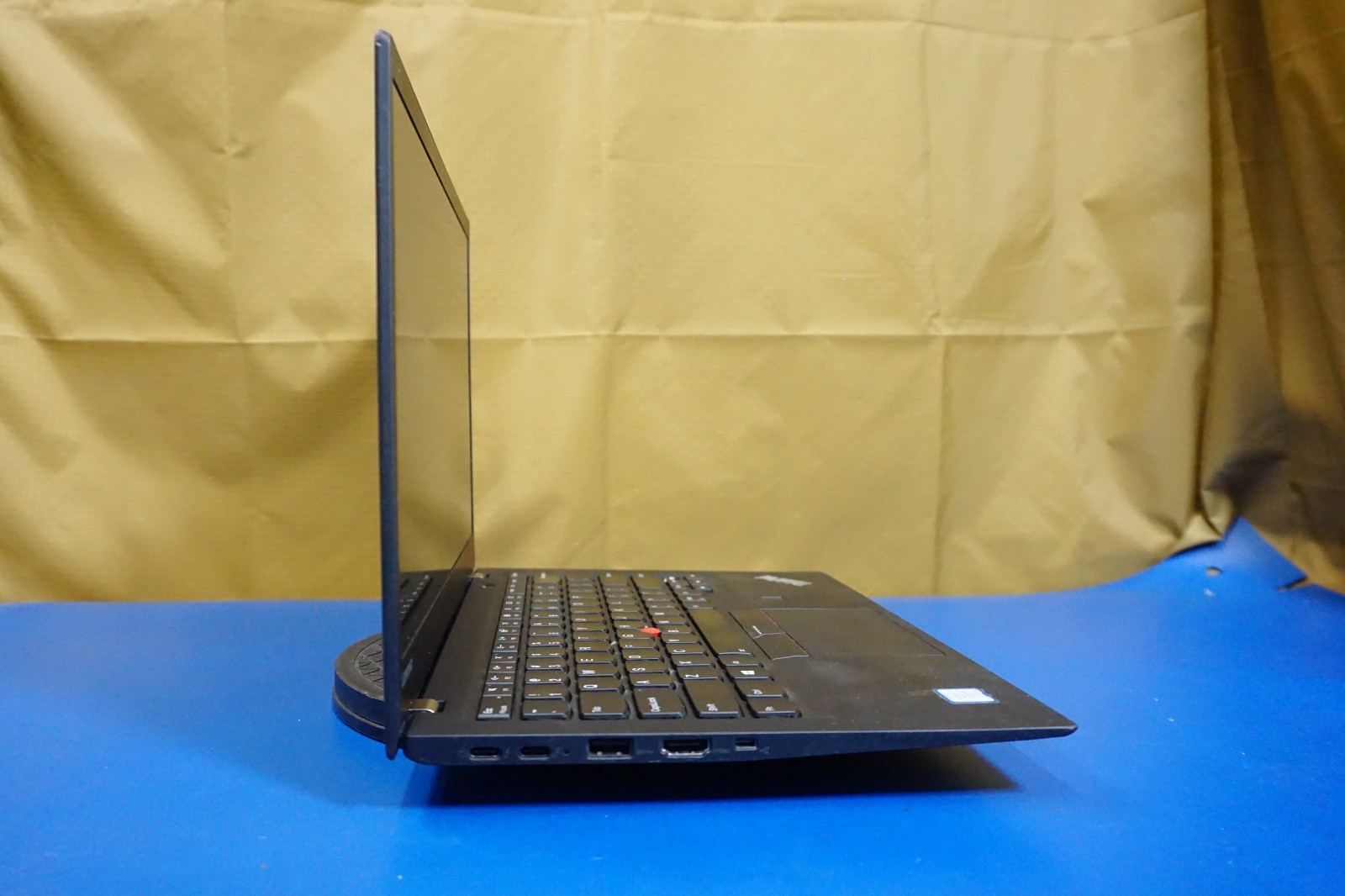 Lenovo ThinkPad X1 Carbon 5th Intel i5-7300U 8GB RAM NO SSD/OS