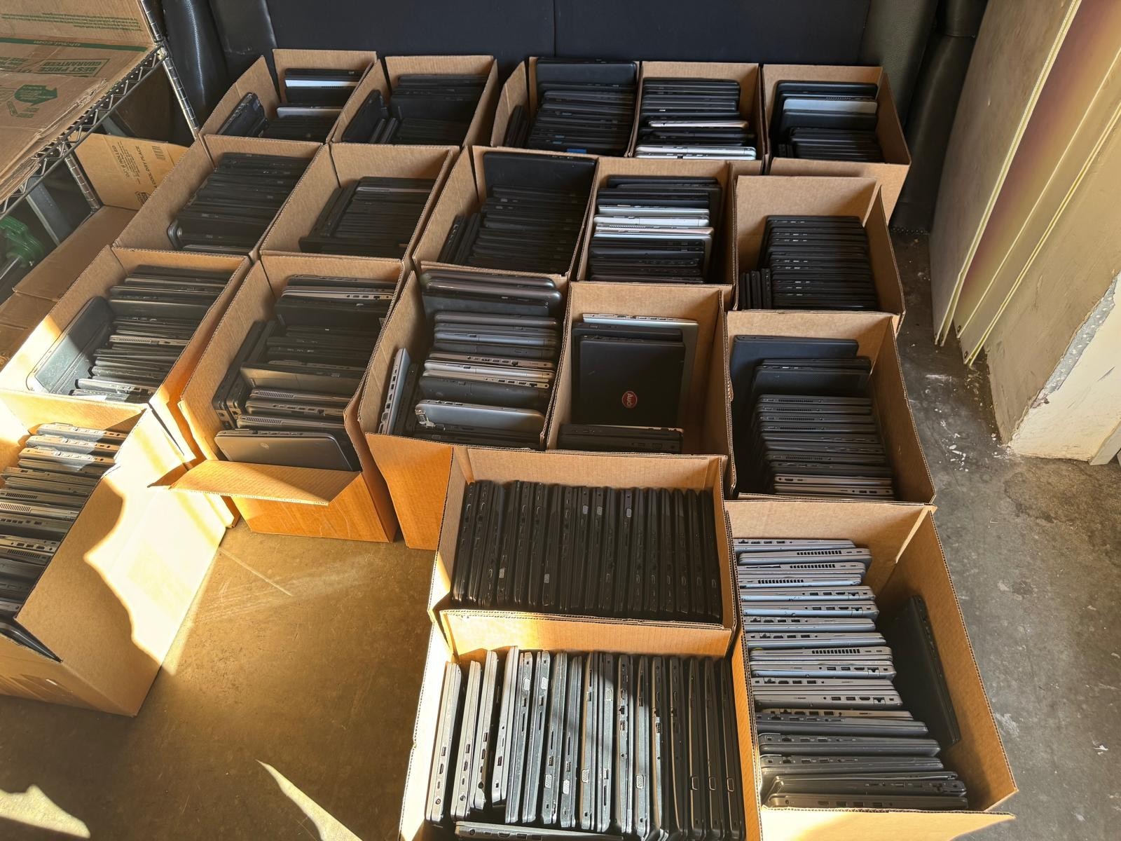 Mixed Lot 250+ Laptops (HP, Dell, Lenovo) – 6th to 12th Gen – Grade B+