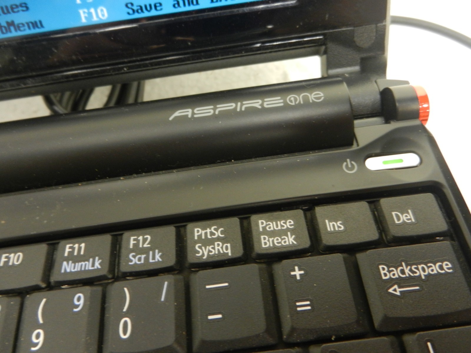Acer Aspire One Series ZG5 Intel Atom 1.60GHz Netbook Laptop – NO O.S. /HDD