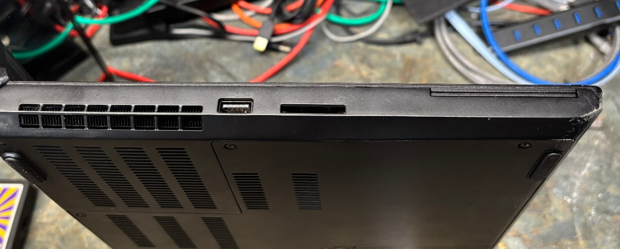 Lenovo ThinkPad P52 15.6″ Intel Xeon E-2176M 16GB 512GB SSD NVIDIA P2000