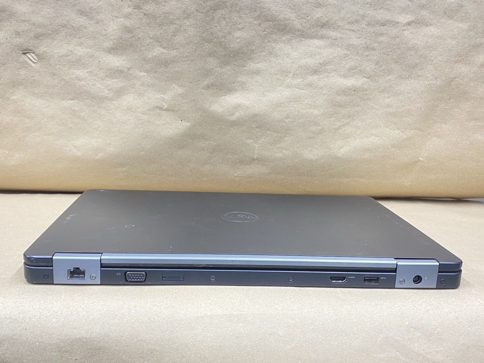 Dell Latitude E5570 – 15.5″ FHD – i5-6300U – 8GB – 256GB SSD – Win 10 Pro – READ