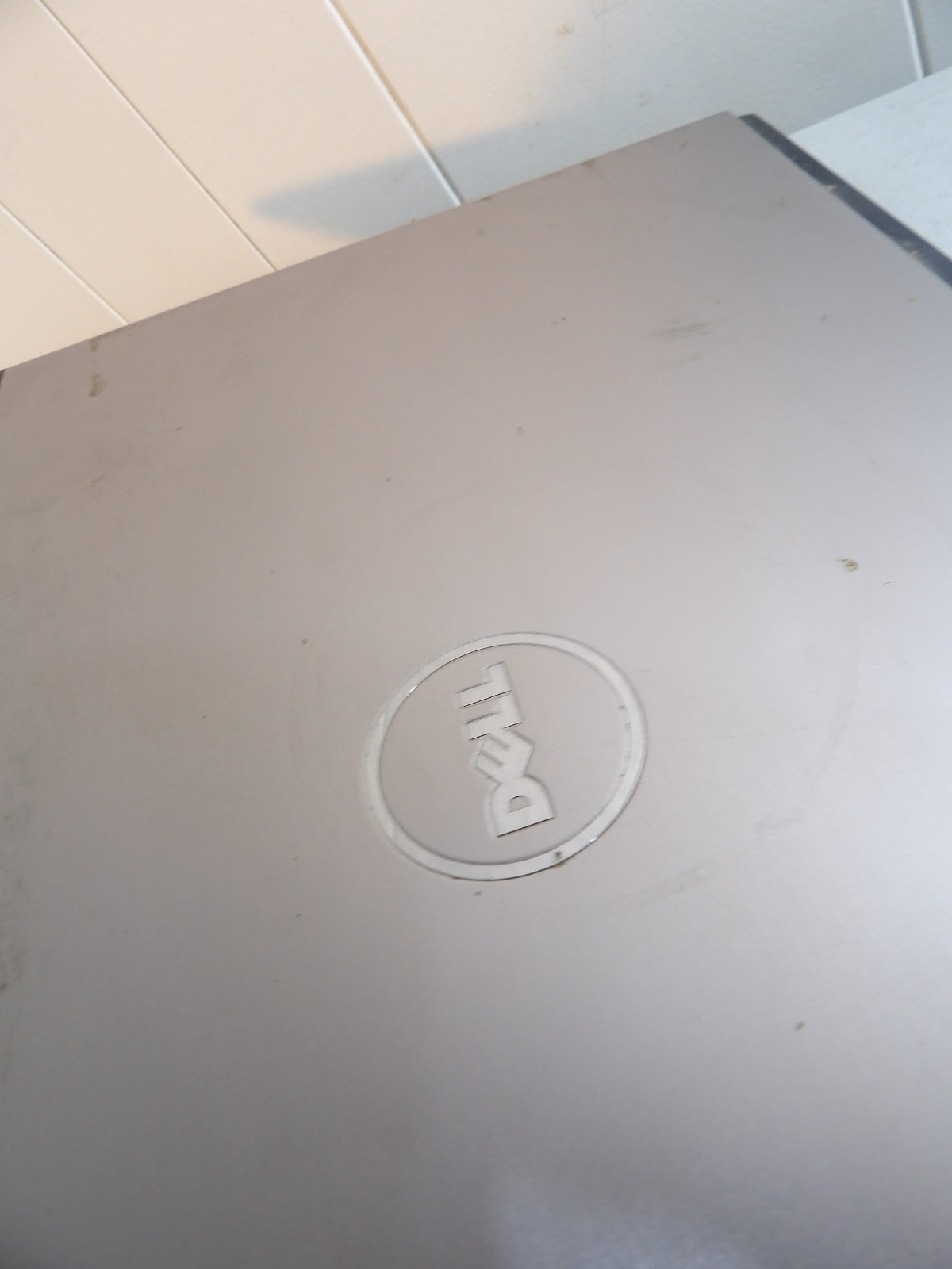 Dell Laptop Vostro ( no power cord , untested ) for Repair only