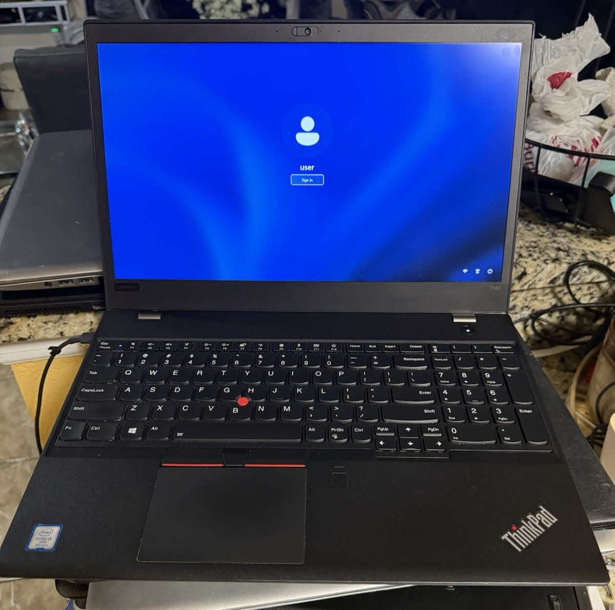 Lenovo ThinkPad T580 15.6” (256GB SSD, Intel Core i5-8250U, 1.60GHz, 16GB)…