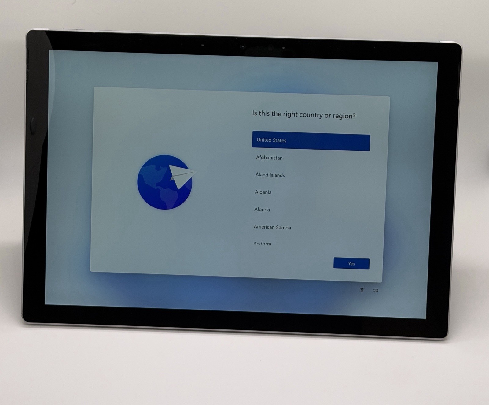 Microsoft Surface Pro 7 1866 13″ i3-1005G1 1.2GHz 4GB RAM 128GB SSD | READ