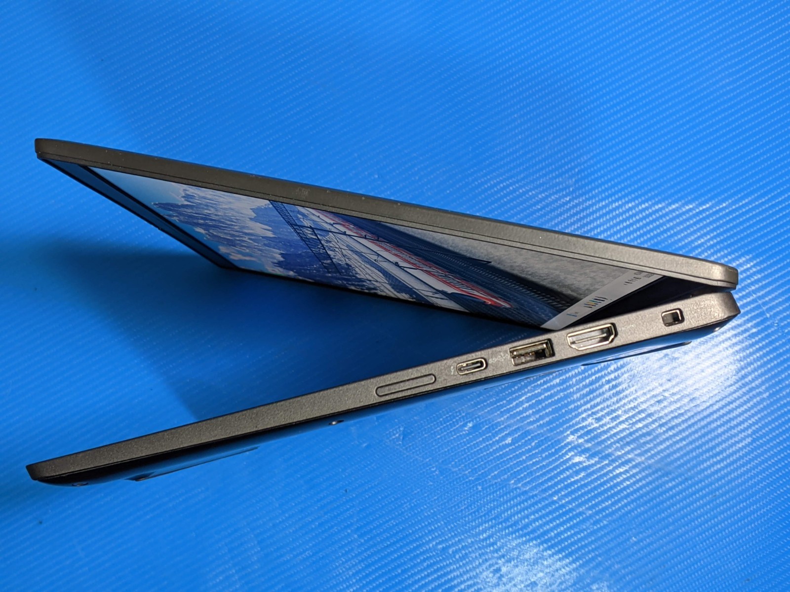 Dell Latitude 7530 15.6″FHD i5-1245U 1.6GHz 16GB 256GB SSD W11Pro ExcellBatt +PA