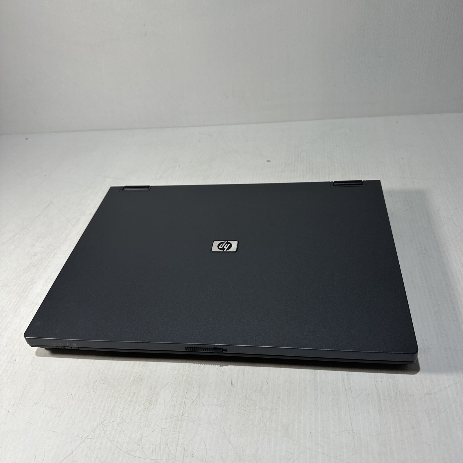Hp Compaq NX7400 15″ Laptop Intel Core 2 Duo T5500 1gb Ram No Drives Boots Bios