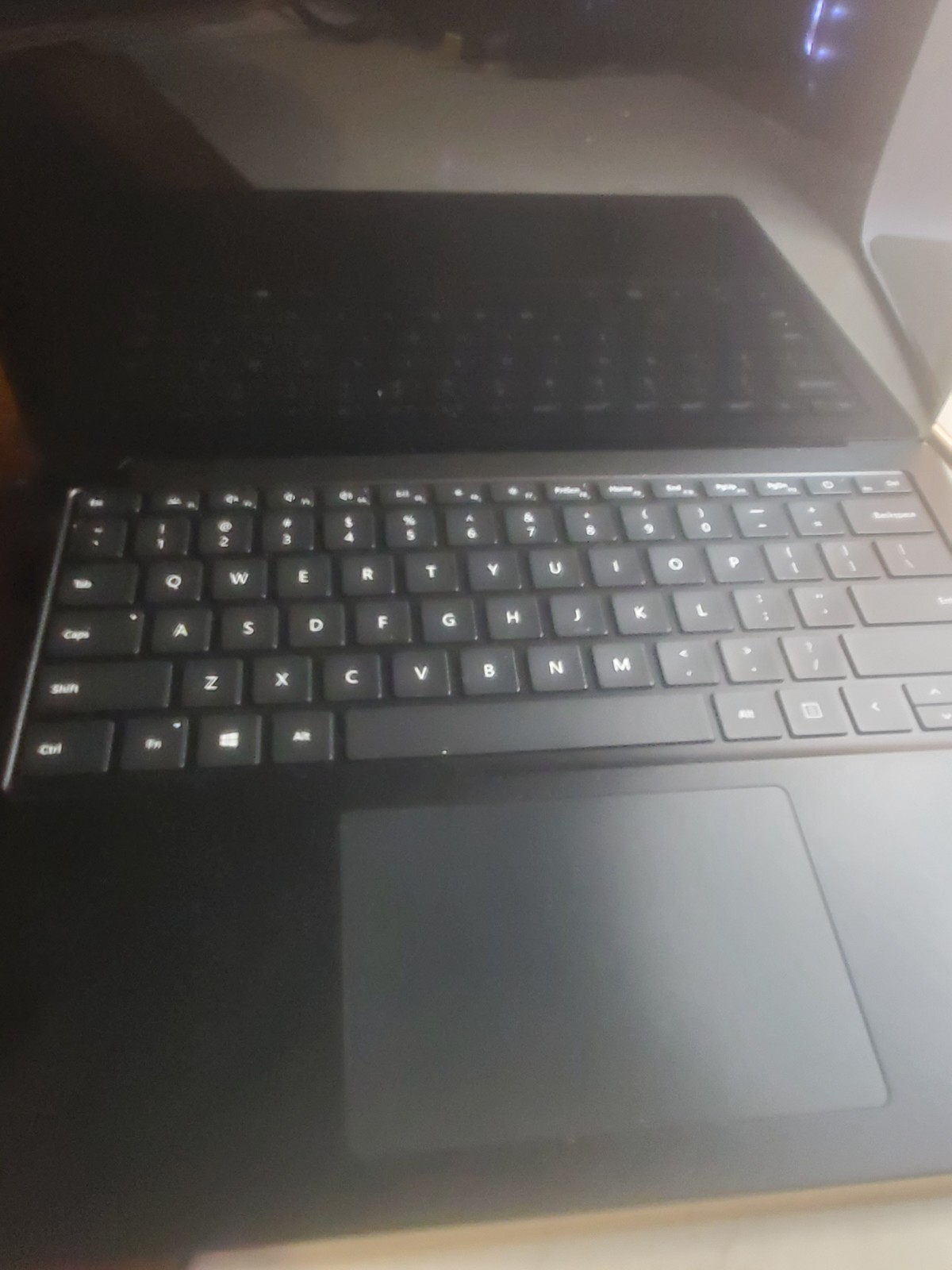 Microsoft Surface Laptop 3 – i5-1035G7 / 8GB RAM / 128GB NVMe – No OS Installed