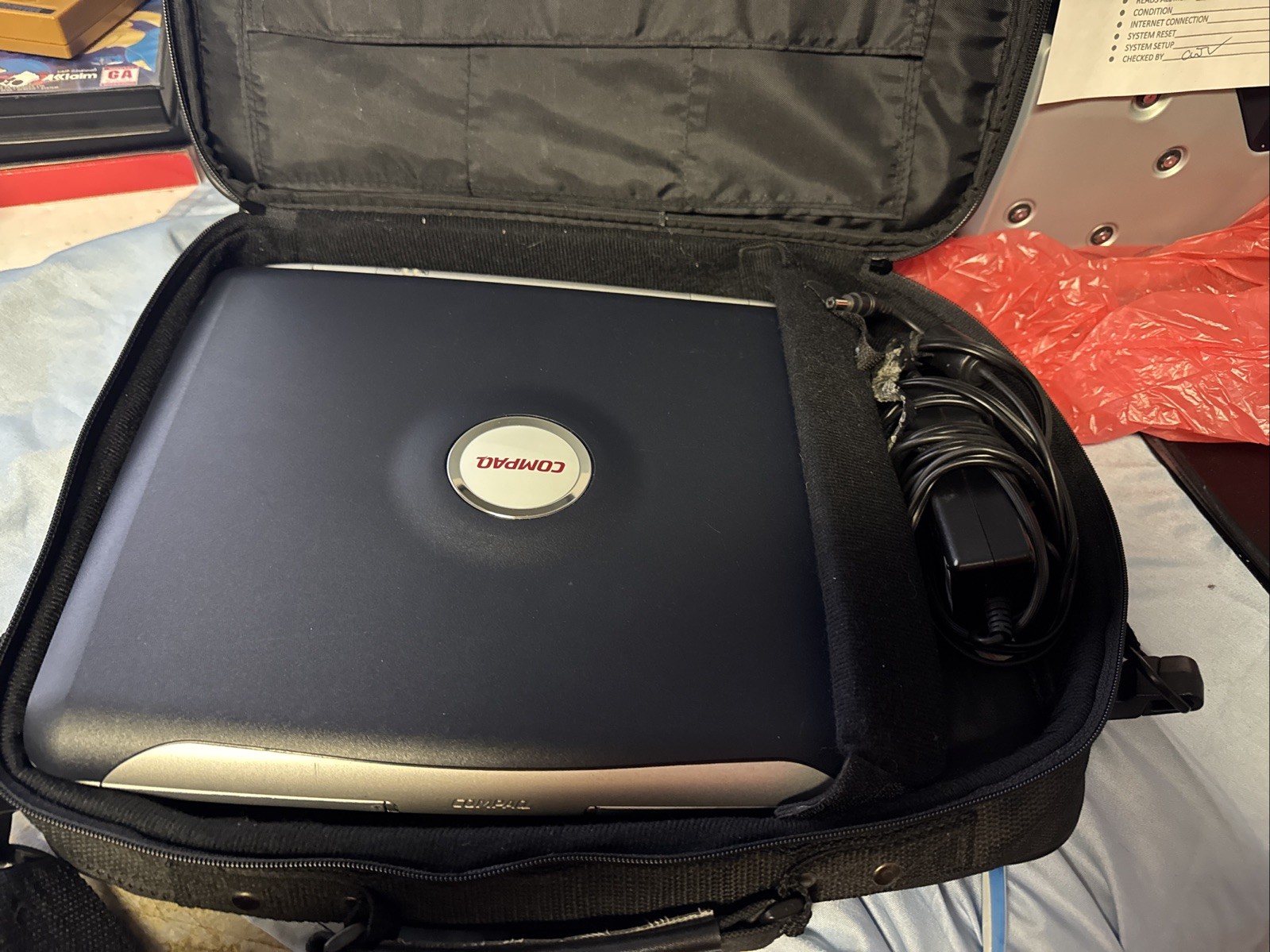 COMPAQ PRESARIO 700 14,1″ AMD DURON 600 MHz 400 MB RAM 20GB HDD WINDOWS XP !!