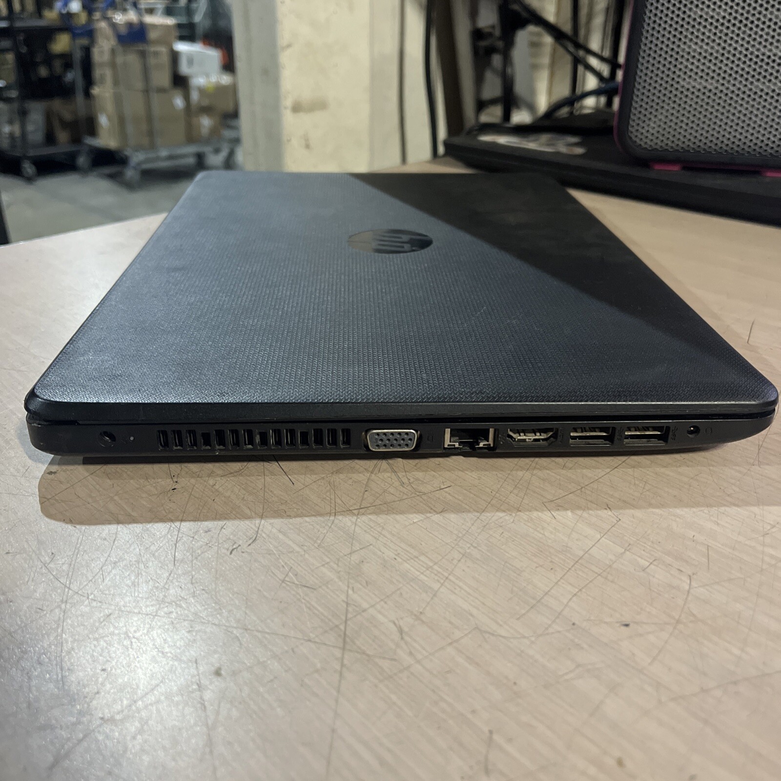 HP LAPTOP 14-BW0XX AMD R2-9000E R2 4GB RAM NO HD