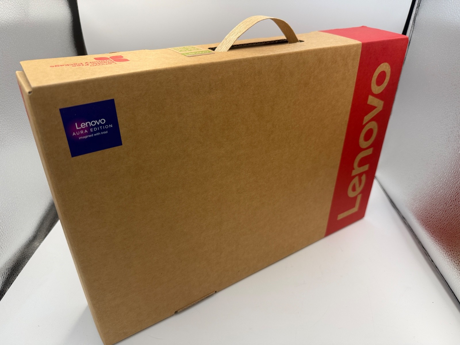 Lenovo ThinkPad X1 Carbon Gen 13 Aura 14″ Ultra 7 32GB 512GB OLED 21NS0014US NEW