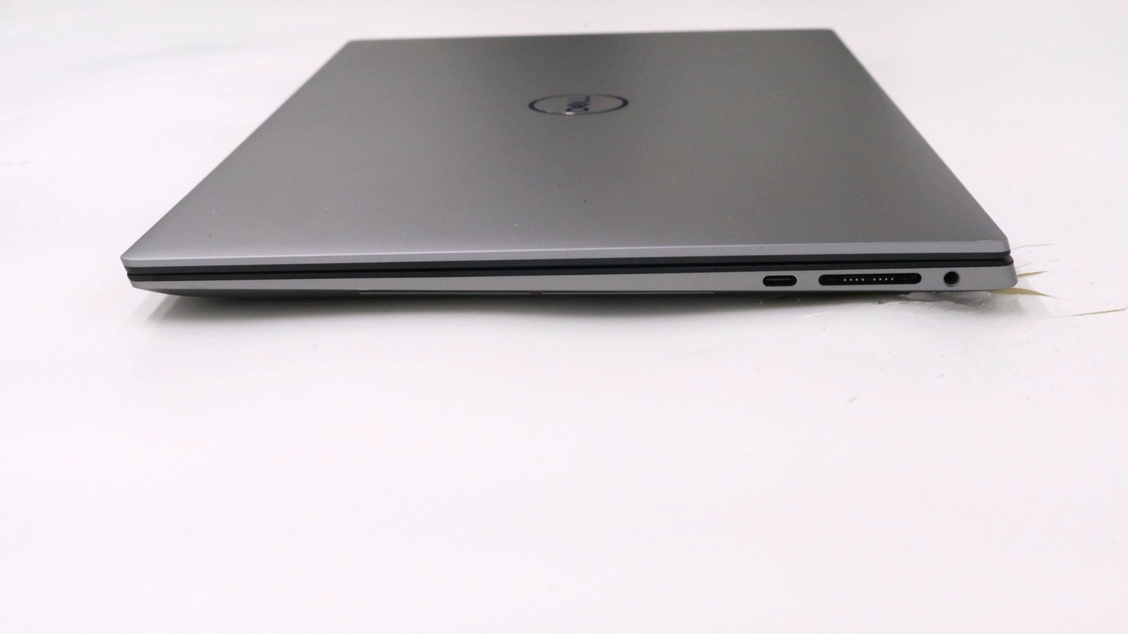 Dell Precision 5570 15″ i5-12600h 16GB 256GB – Very Good