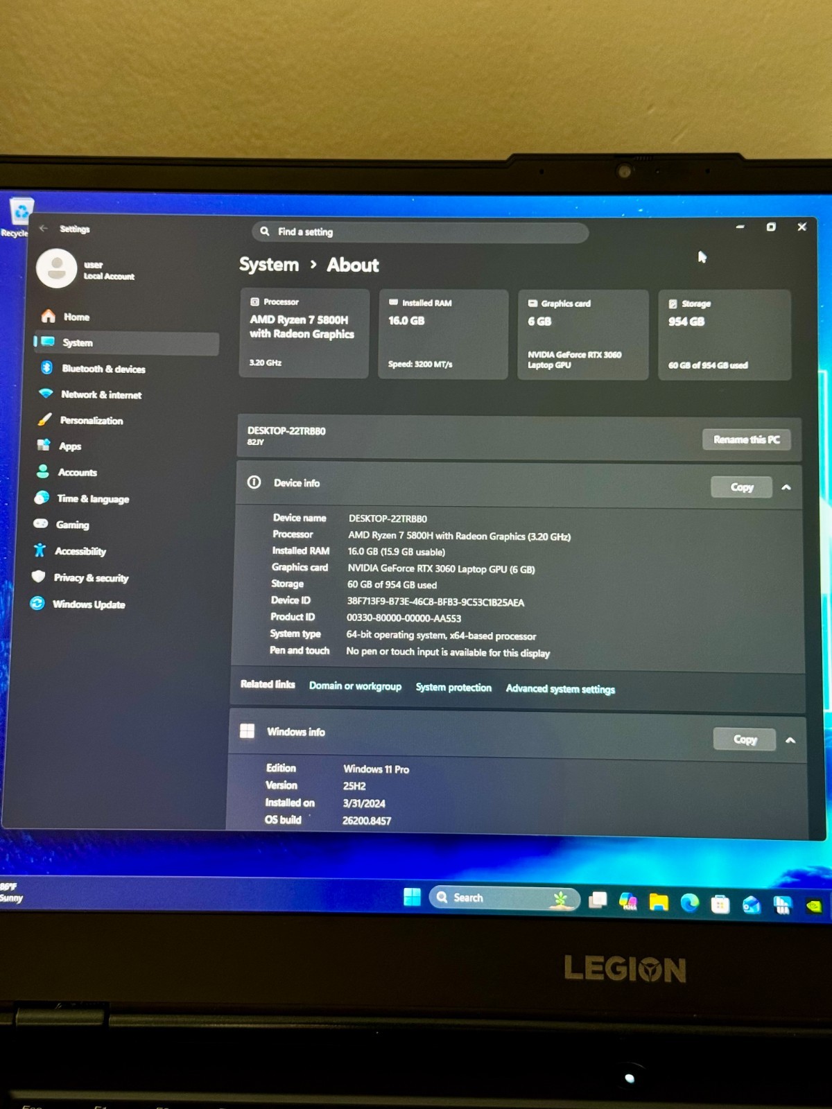 Lenovo Legion 5 17ACH6H 17.3″ – 1TB SSD, Ryzen 7 5800H, 16GB RAM, RTX 3060.