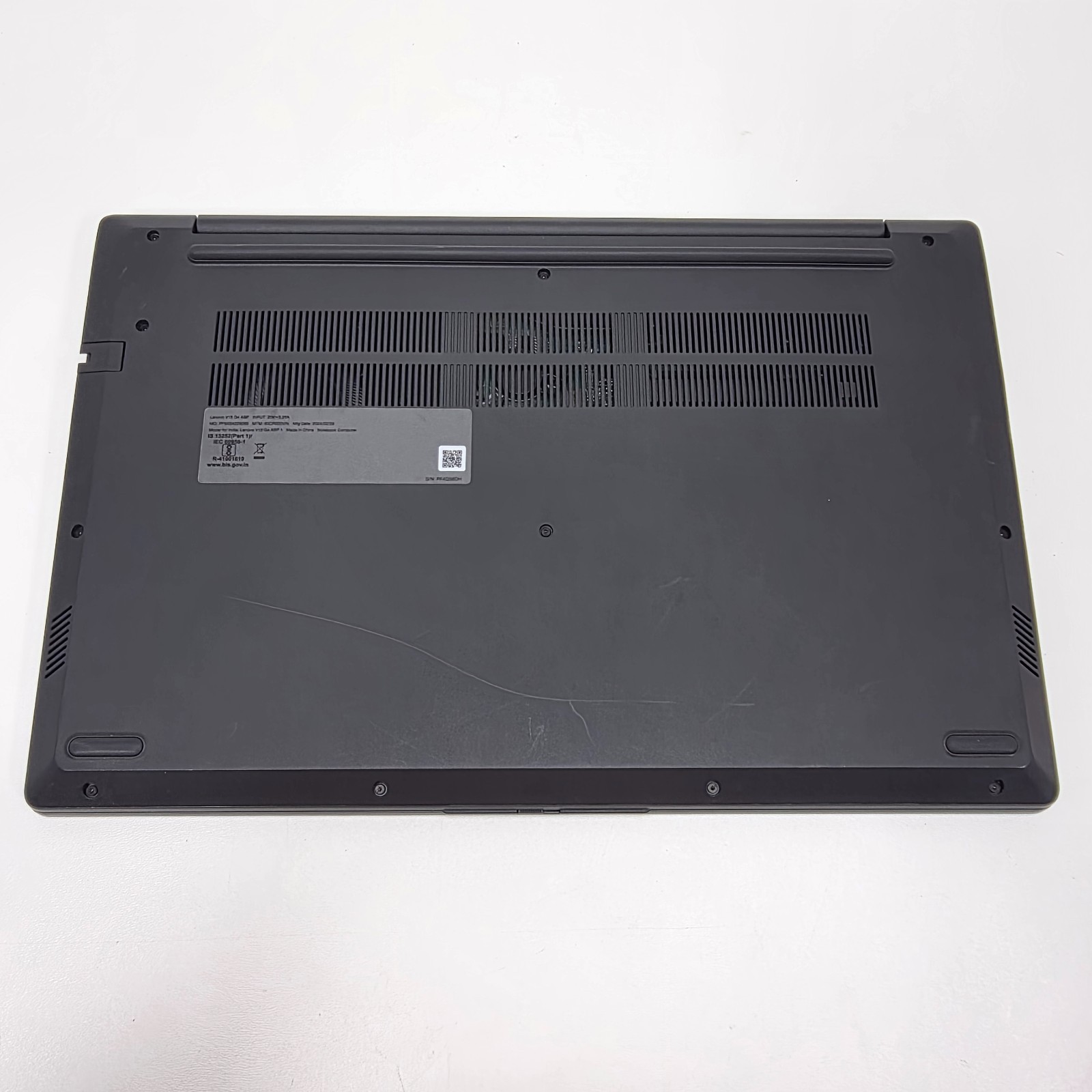 Lenovo V15 G4 ABP 15.6″ FHD Ryzen 7 7730U 2.00GHz 40GB DDR4 1TB NVMe Win11 PRO