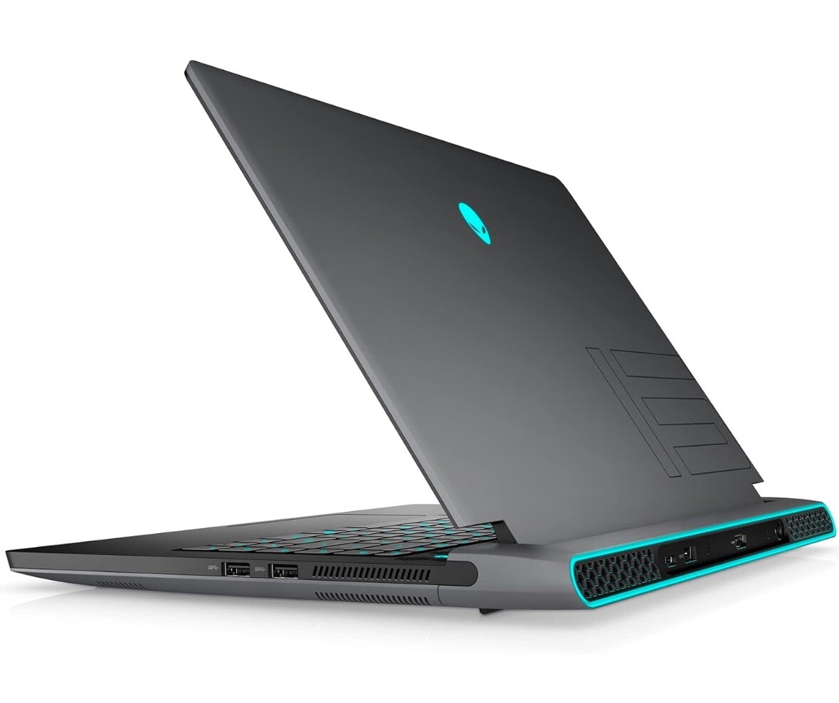 New! Alienware M15 R6 15.6” QHD 240hz i7-11800H 16GB 512GB RTX 3070 Gaming