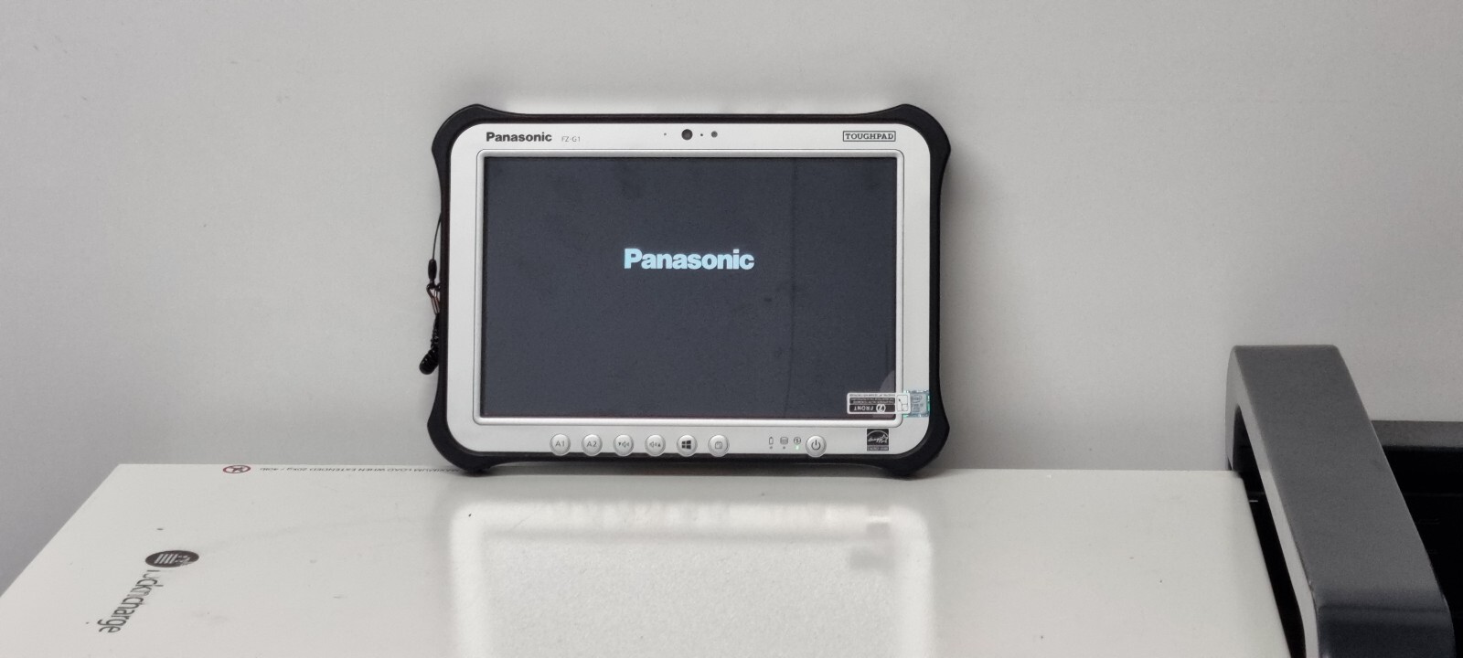 10.1″ PANASONIC TOUGHPAD FZ-G1 MK4 i5-6300U 2.40GHZ 4GB 256GB – GRADE A
