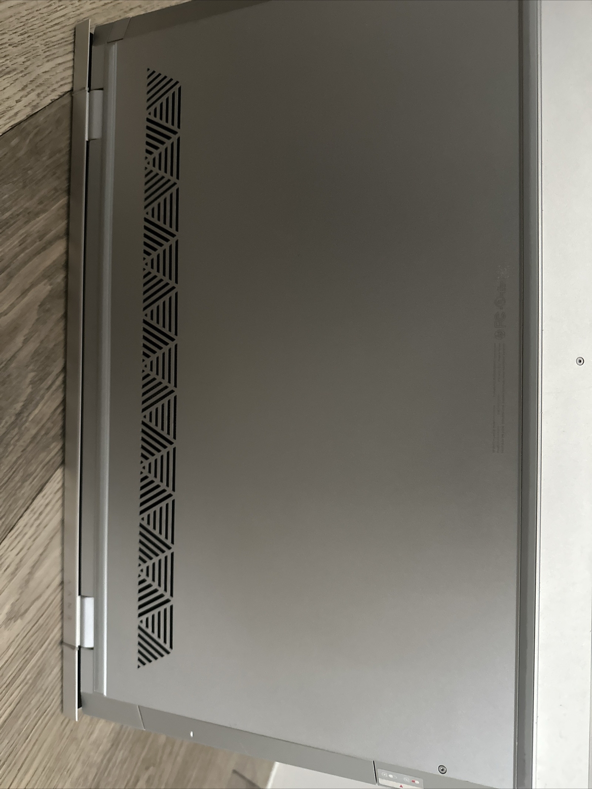 HP Envy 17m-ce1013dx i7-10th Gen 480GB SSD