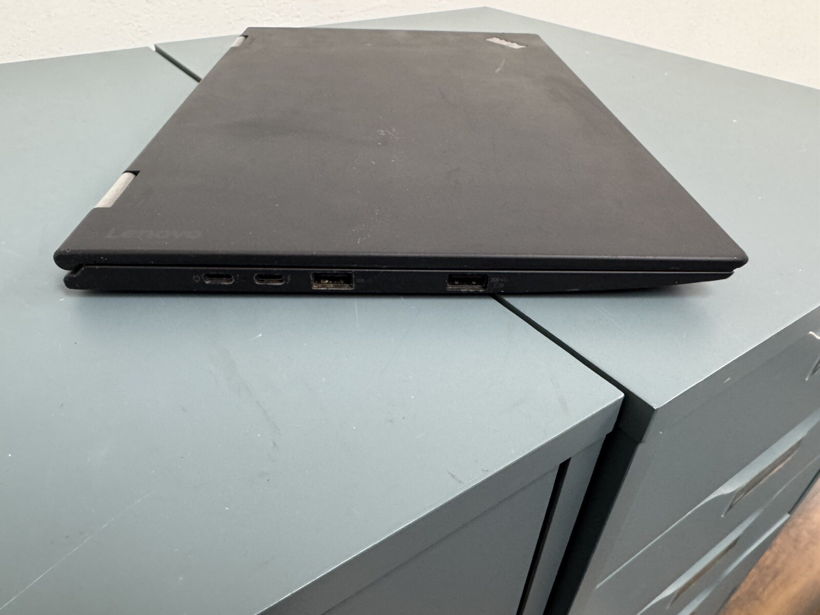 Lenovo ThinkPad X1 Yoga 2nd Gen 2-in-1 Intel i7-7600 8GB DDR4 256GB NVMe W11 Pro