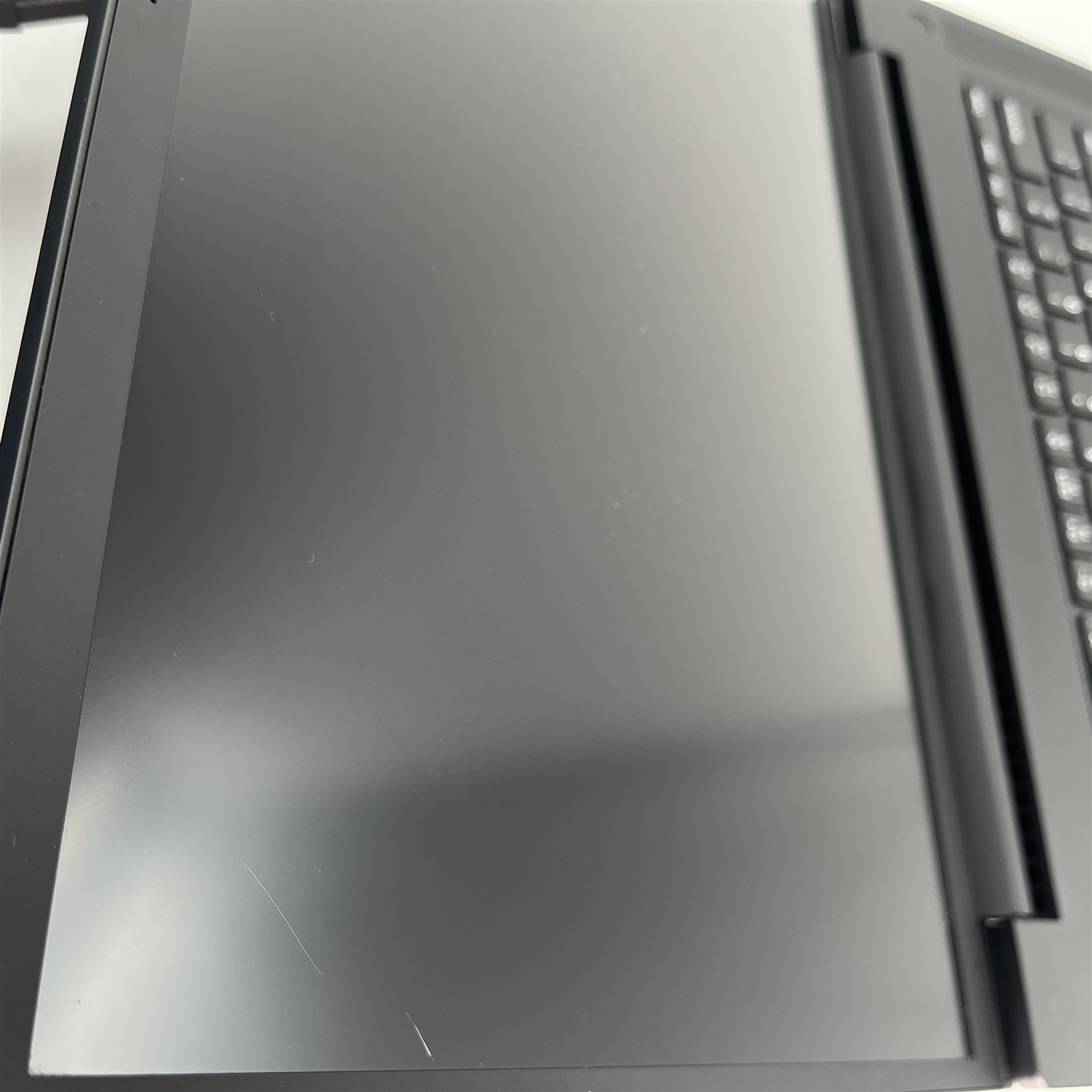 Lenovo ThinkPad P1 Gen 4 i7-11800H 2.30GHz/32GB RAM/1TB NVMe SSD/RTX A2000 4GB